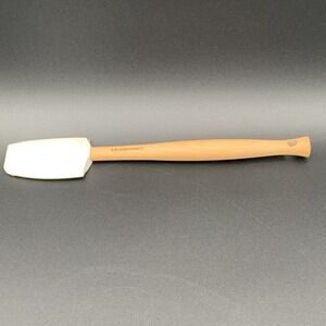 Le Creuset White Spatula Wood Handle Silicone Craft Series Small 11 1/8 x 1 3/4